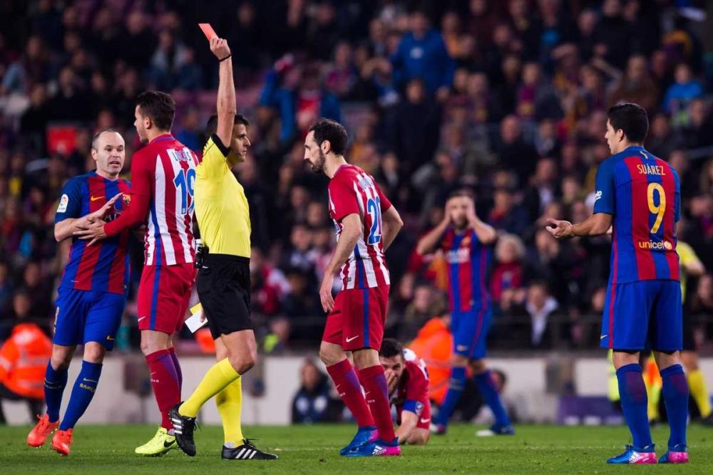  昂热主帅炮轰裁判遭禁赛处罚  