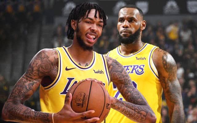  鹈鹕英格拉姆关键罚球稳稳命中，险胜勇士  