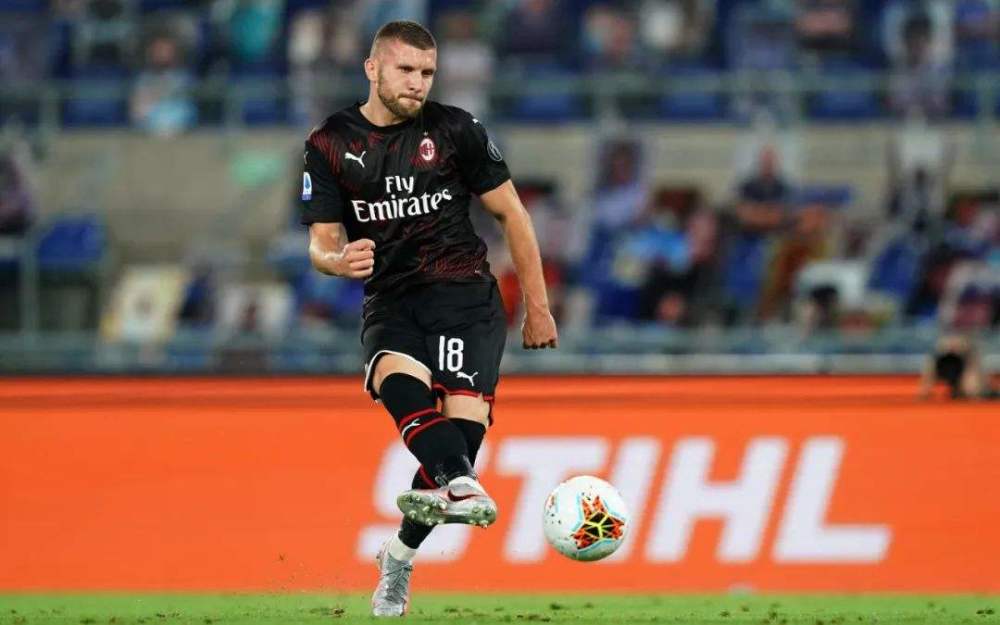  卡利亚里逼平那不勒斯，卫冕冠军难破铁桶阵