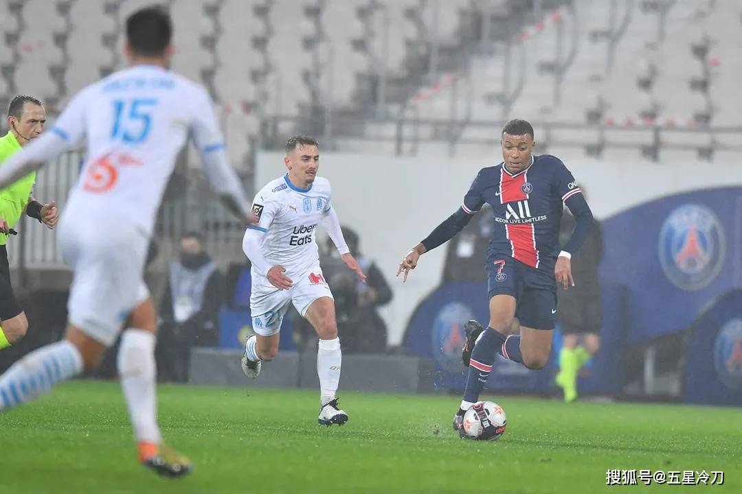  巴黎圣日耳曼豪取连胜，领跑法甲积分榜榜首